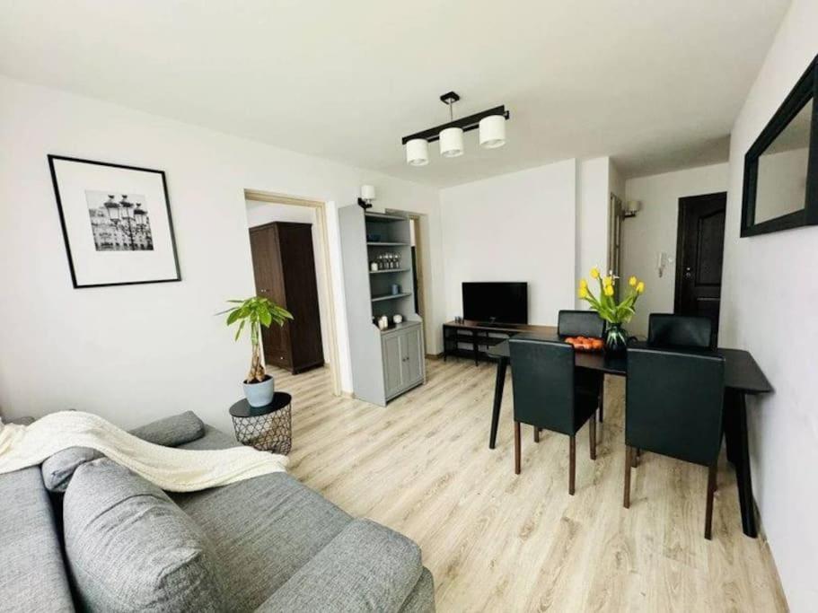 Apartment With Balcony Near Bulwary Wislane Wwa67 Varsó Kültér fotó